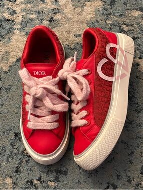 Dior B33 Sneakers with Pink Fuzzy Laces Size 42 9US Worn lightly No Box